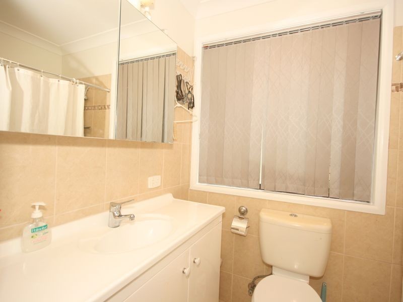 35 Meadowbank Street, Carindale QLD 4152