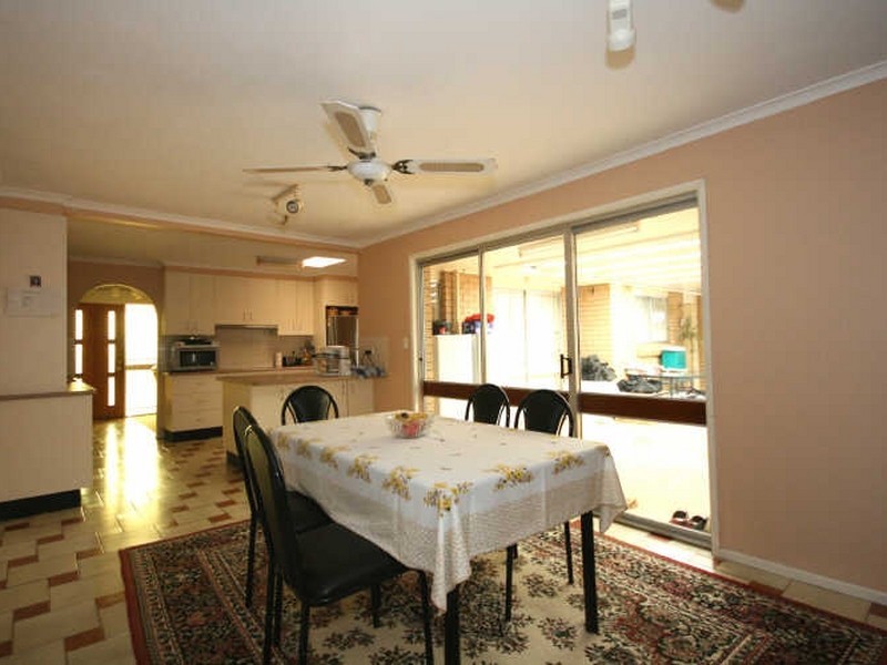 21 Tristan Street, Carindale QLD 4152