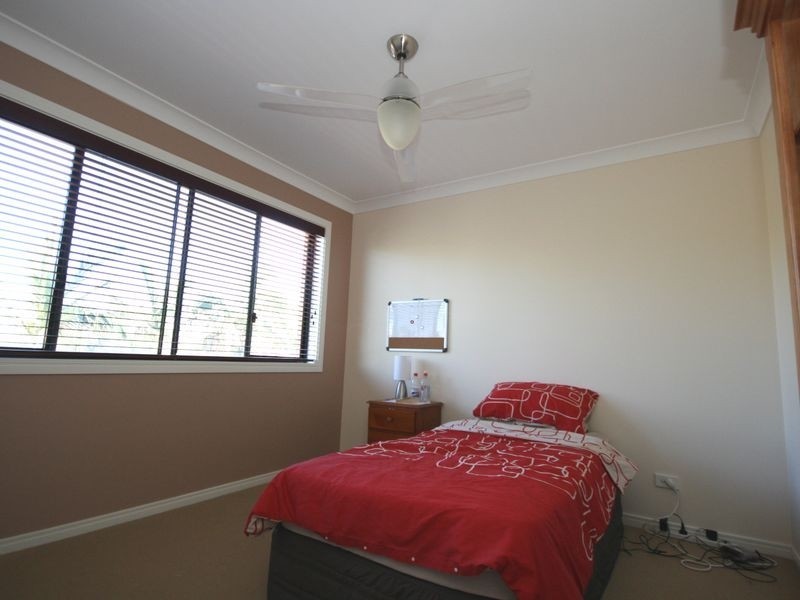 12 Angourie Place, Carindale QLD 4152