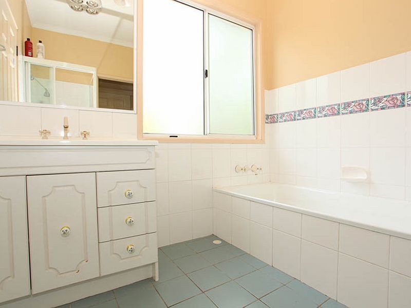 74 Stanton Road, Tingalpa QLD 4173