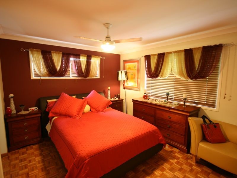 91 Scrub Road, Carindale QLD 4152