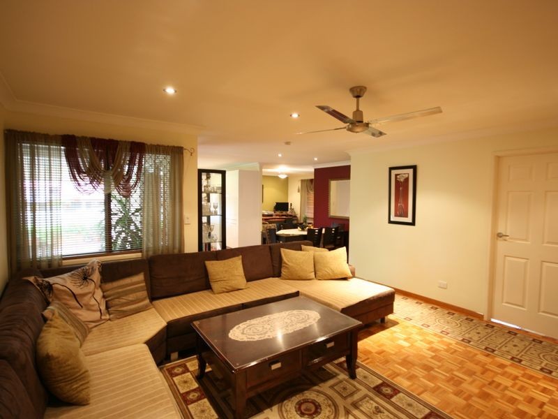 91 Scrub Road, Carindale QLD 4152