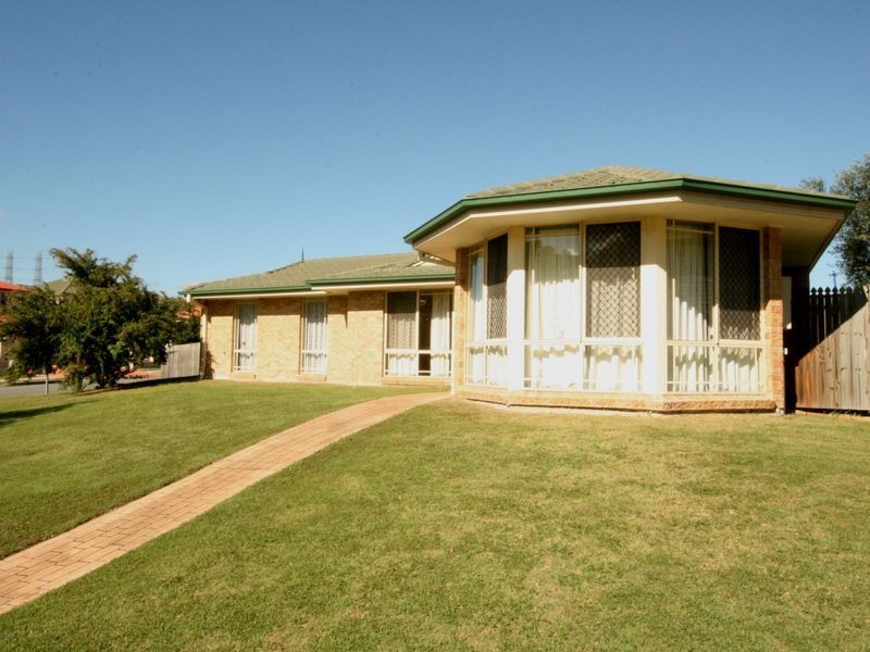 3 Kauri Street, Carindale QLD 4152