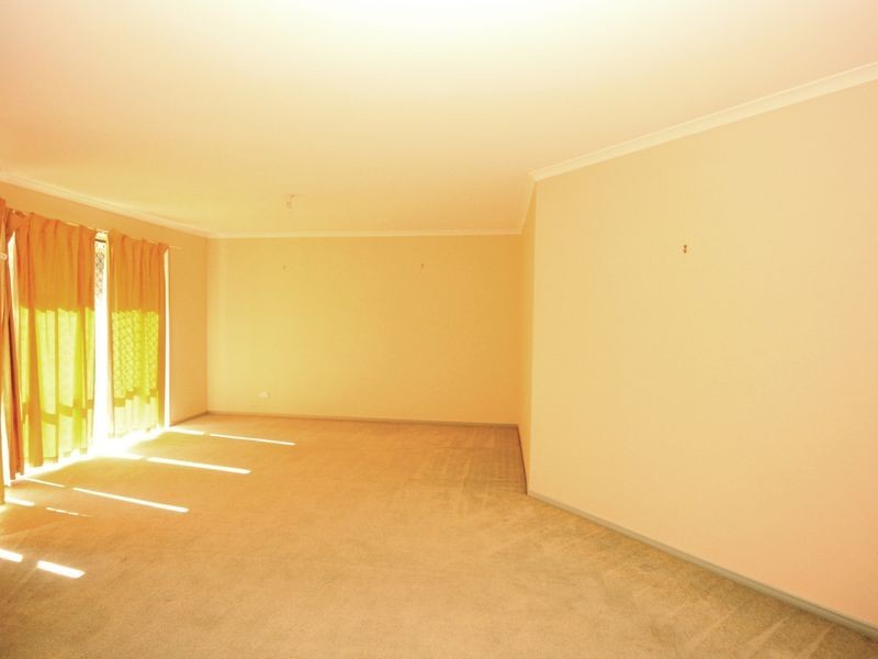 3 Kauri Street, Carindale QLD 4152