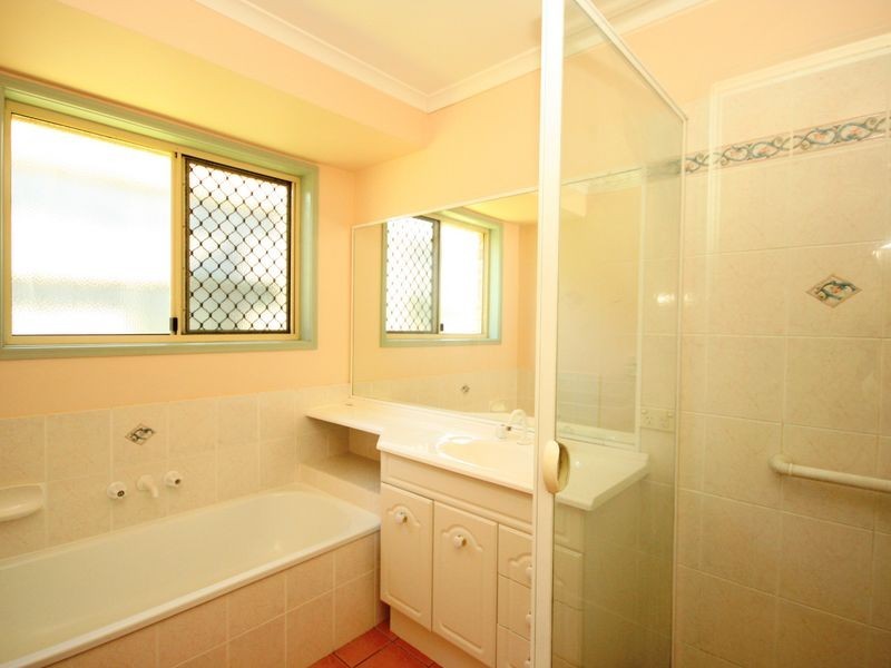 3 Kauri Street, Carindale QLD 4152