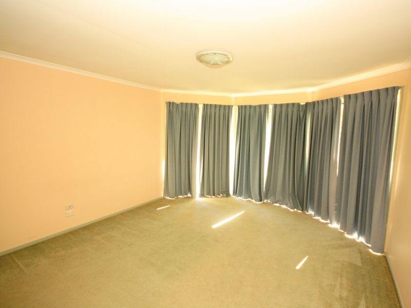 3 Kauri Street, Carindale QLD 4152