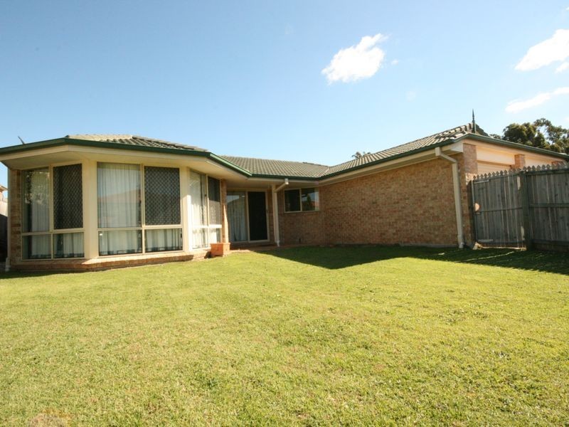 3 Kauri Street, Carindale QLD 4152