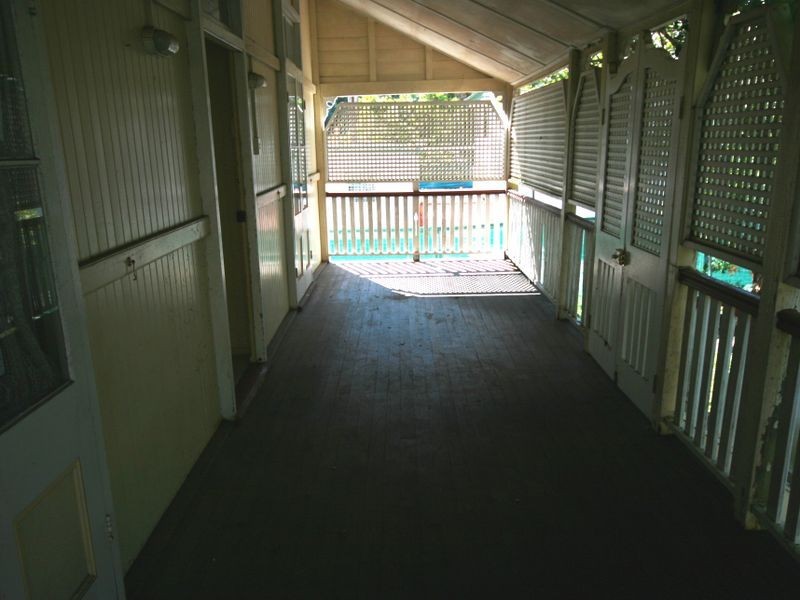 25 Birdwood Road, Holland Park West QLD 4121