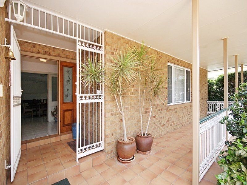 12 Hatherton Crescent, Carindale QLD 4152