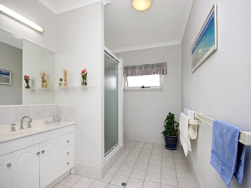 12 Hatherton Crescent, Carindale QLD 4152