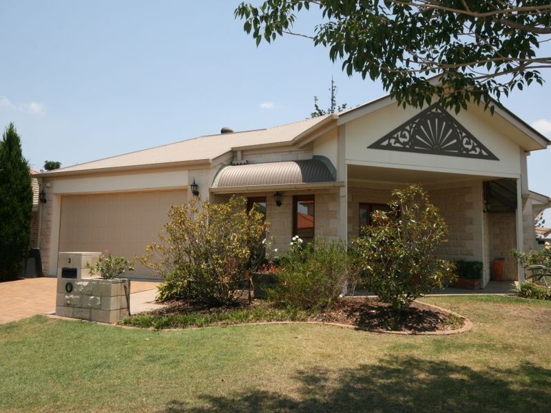 3 Holland Place, Carindale QLD 4152