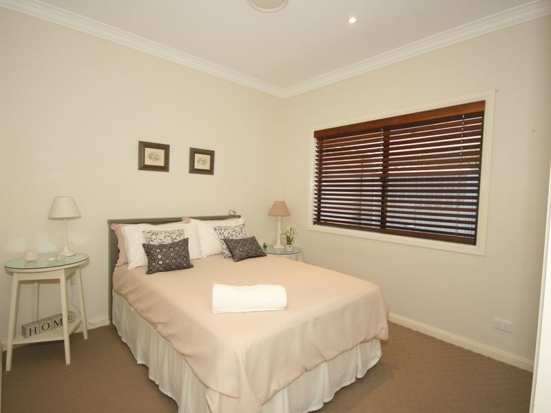 3 Holland Place, Carindale QLD 4152