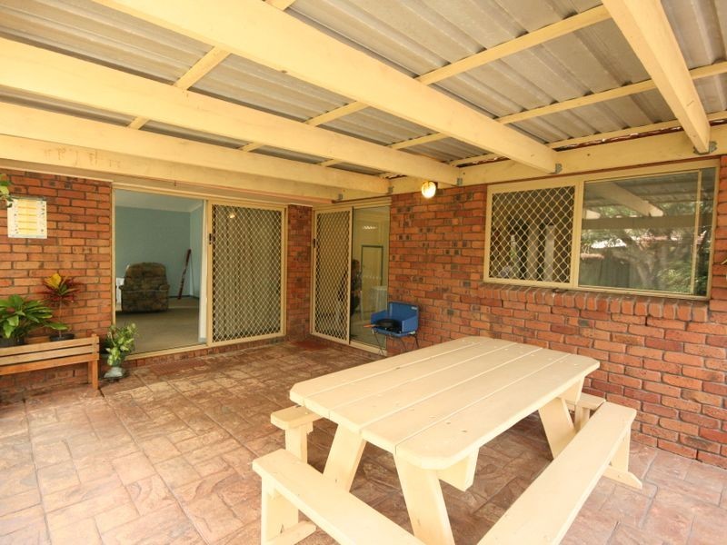 408 Winstanley Street, Carindale QLD 4152