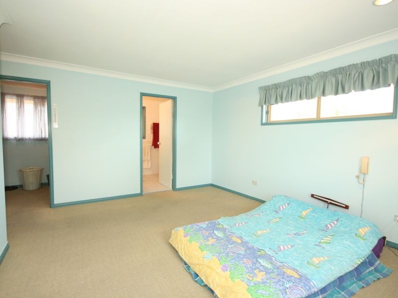 408 Winstanley Street, Carindale QLD 4152