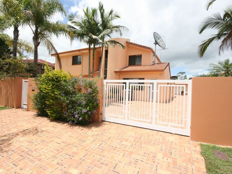 383 Winstanley Street, Carindale QLD 4152