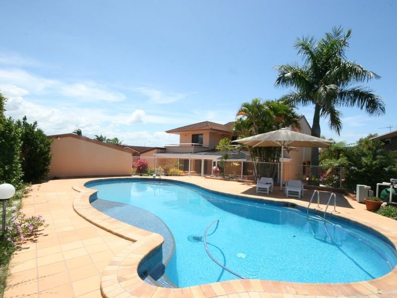 383 Winstanley Street, Carindale QLD 4152