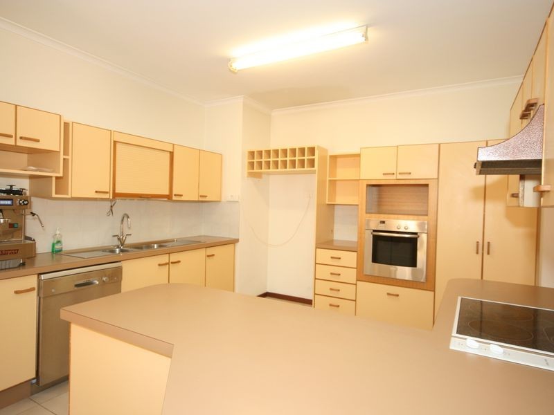 383 Winstanley Street, Carindale QLD 4152