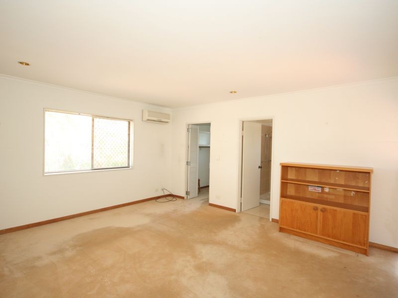 383 Winstanley Street, Carindale QLD 4152