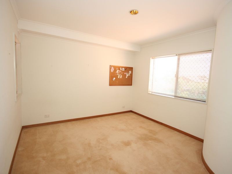 383 Winstanley Street, Carindale QLD 4152