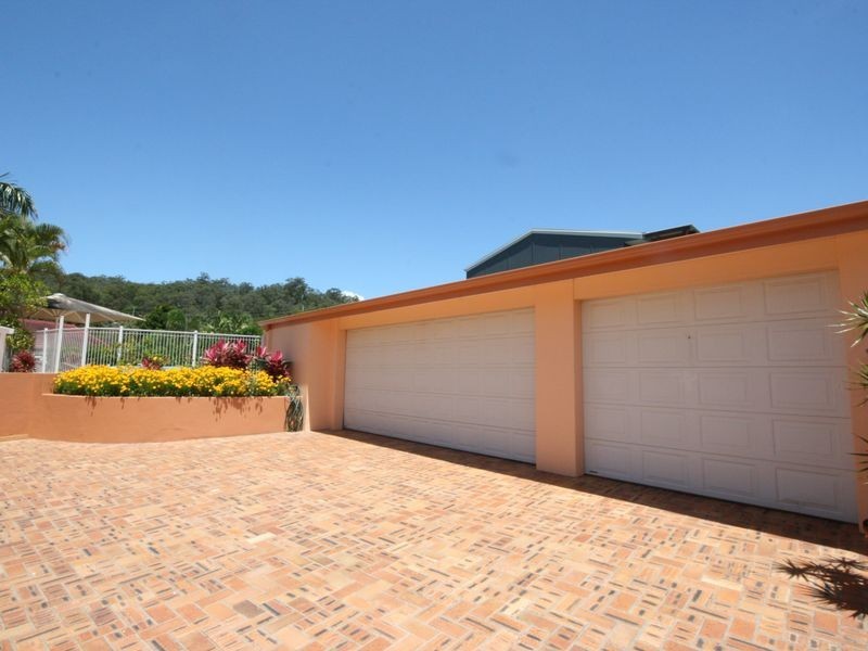 383 Winstanley Street, Carindale QLD 4152