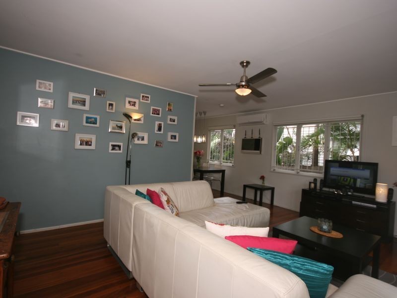 20 Wiles Street, Camp Hill QLD 4152