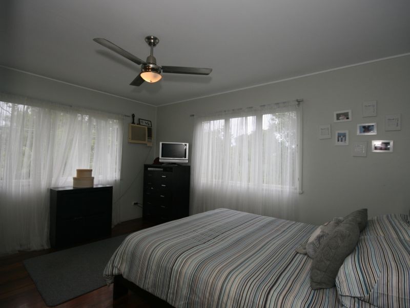 20 Wiles Street, Camp Hill QLD 4152