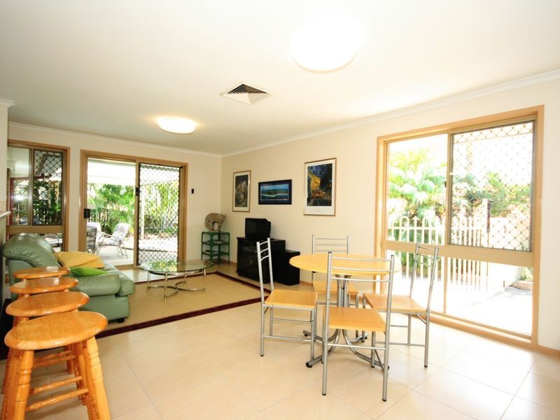 99 Scrub Road, Carindale QLD 4152