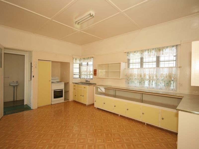 15 Paget Street, Carina QLD 4152