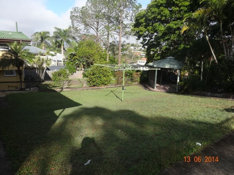 12 Miawela Street, Seven Hills QLD 4170