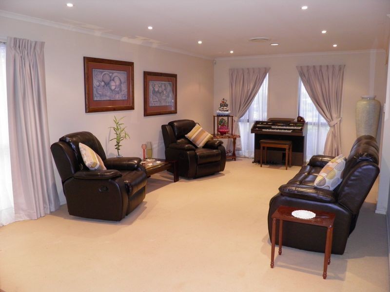 220A Scrub Road, Carindale QLD 4152