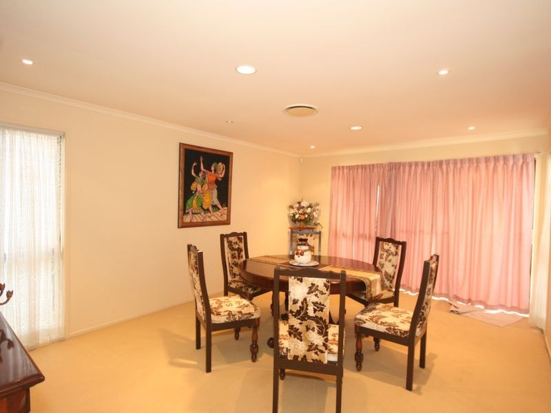 220A Scrub Road, Carindale QLD 4152