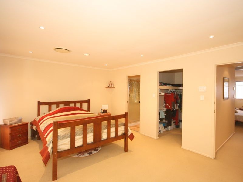 220A Scrub Road, Carindale QLD 4152