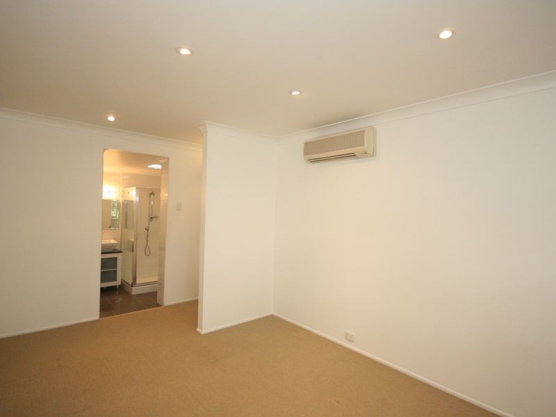 9 Chater Street, Carina QLD 4152