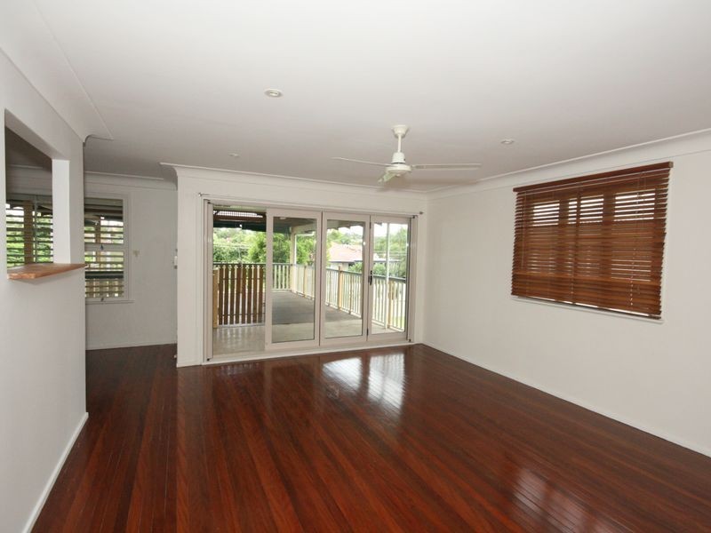 9 Chater Street, Carina QLD 4152