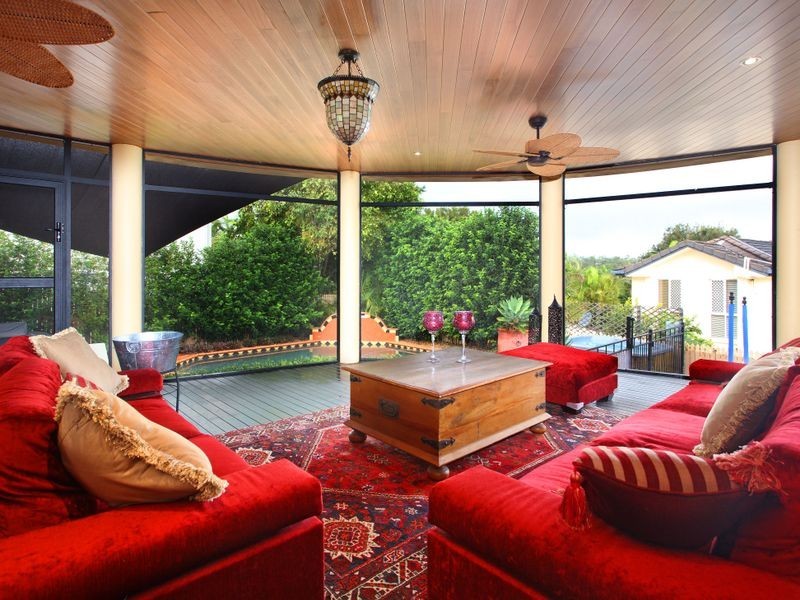 28 St Andrews Crescent, Carindale QLD 4152