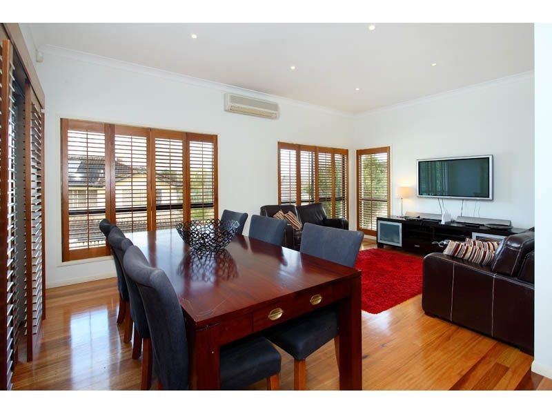 28 St Andrews Crescent, Carindale QLD 4152