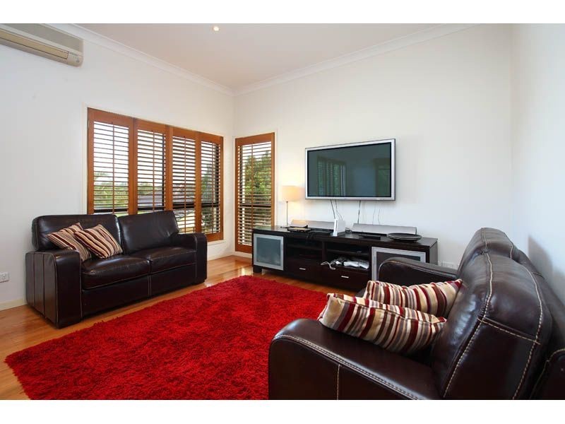 28 St Andrews Crescent, Carindale QLD 4152