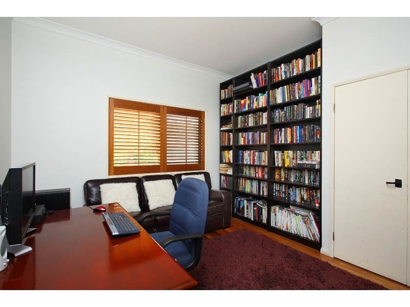 28 St Andrews Crescent, Carindale QLD 4152