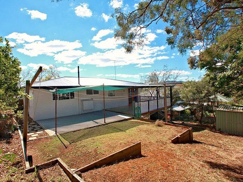 13 Amoria Street, Mansfield QLD 4122