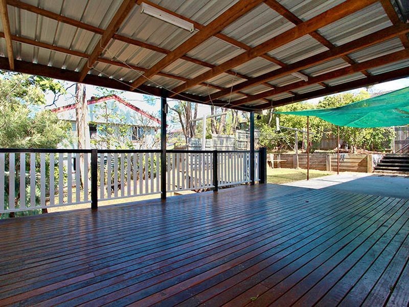 13 Amoria Street, Mansfield QLD 4122