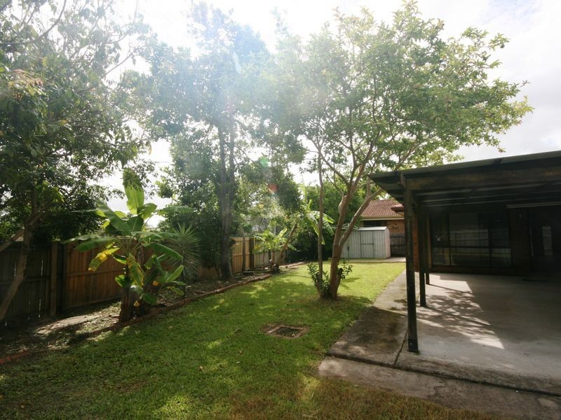 4 Elcho Place, Carindale QLD 4152