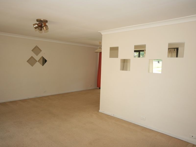 4 Elcho Place, Carindale QLD 4152