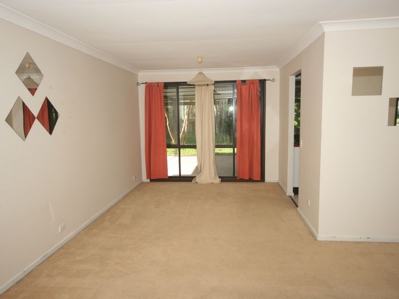 4 Elcho Place, Carindale QLD 4152