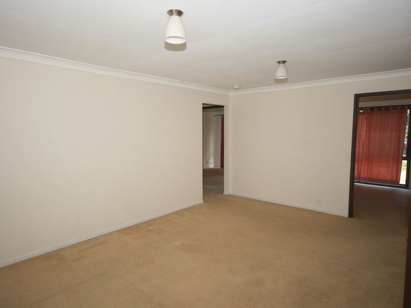 4 Elcho Place, Carindale QLD 4152