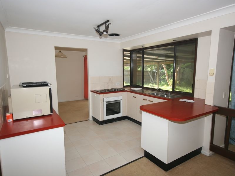 4 Elcho Place, Carindale QLD 4152