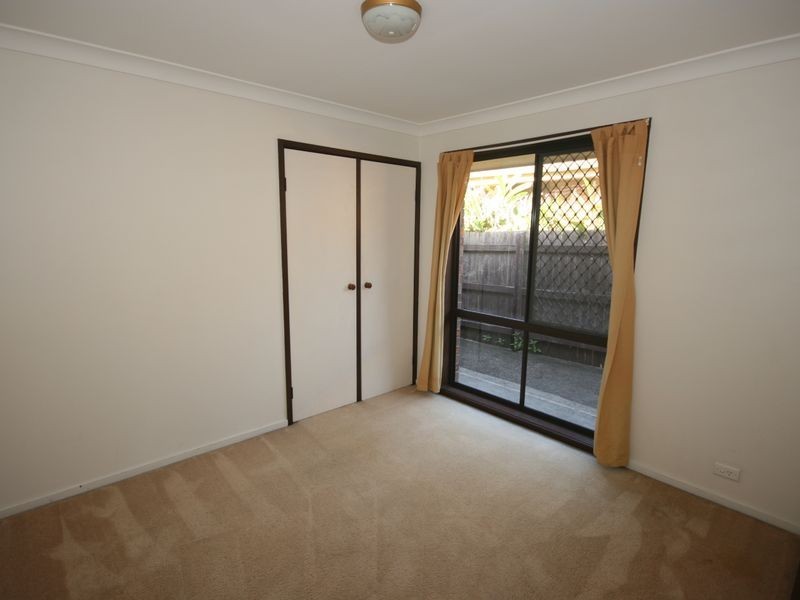 4 Elcho Place, Carindale QLD 4152