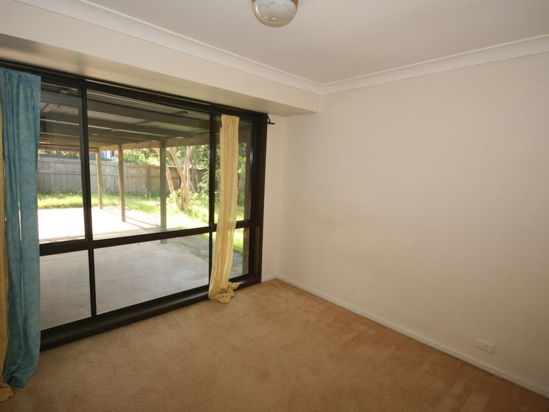 4 Elcho Place, Carindale QLD 4152