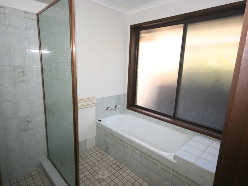 4 Elcho Place, Carindale QLD 4152