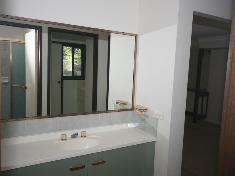 4 Elcho Place, Carindale QLD 4152