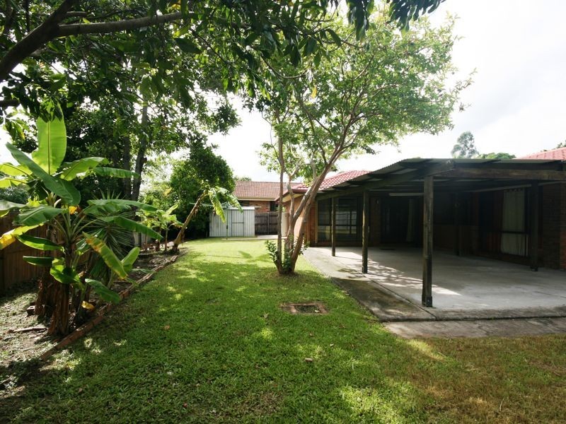 4 Elcho Place, Carindale QLD 4152